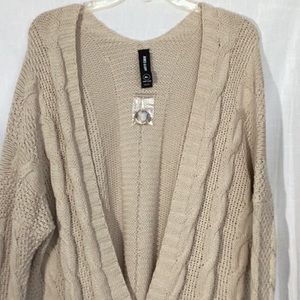 Agnes Dora long cream color sweater. NWOT. Buttoned down front with extra button